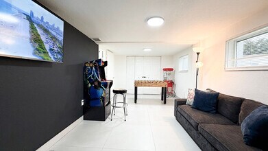 1070 NW 193rd St, Unit SI FL2-ID1258735P in Miami Gardens, FL - Building Photo - Building Photo