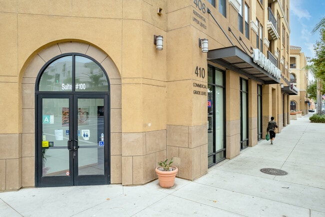 428 W Main St