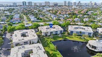 788 Park Shore Dr in Naples, FL - Building Photo