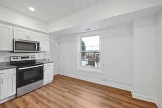 135 S West St in Allentown, PA - Building Photo - Building Photo