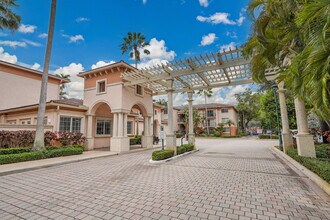 2033 SE 10th Ave in Fort Lauderdale, FL - Building Photo - Building Photo