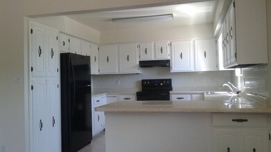 715 Mc Clelland Ave, Unit 5 in Pueblo, CO - Building Photo - Building Photo