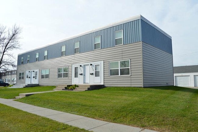 Sheyenne Terrace in West Fargo, ND - Building Photo - Building Photo