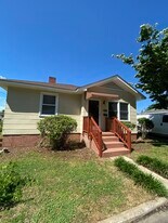 725 Washington St in Cramerton, NC - Building Photo