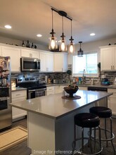 828 Cathy Dr W in West Fargo, ND - Building Photo - Building Photo