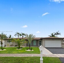 8440 SW 201st St in Cutler Bay, FL - Building Photo - Building Photo