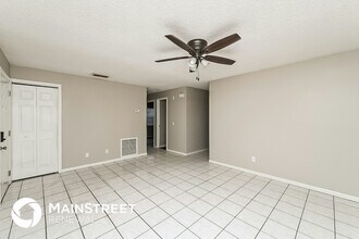 2608 Hampton Park Pl in Seffner, FL - Building Photo - Building Photo