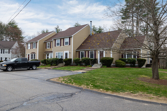 15 Culver St in Plaistow, NH - Foto de edificio - Building Photo