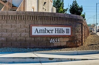 4655 Gold Dust Ave in Las Vegas, NV - Foto de edificio - Building Photo