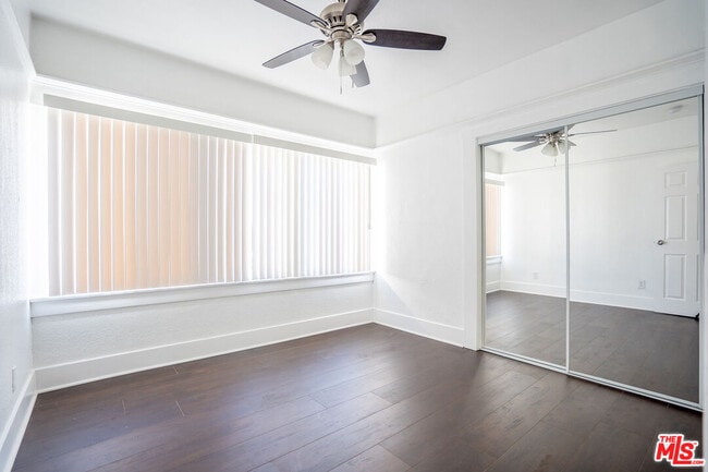 2324 W Washington Blvd in Los Angeles, CA - Building Photo - Building Photo