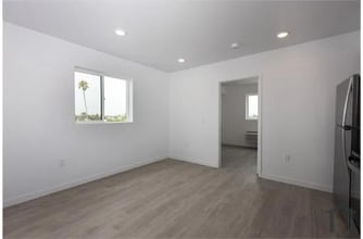 Gorgeous 1 bed/1 bath and Studio units ~ LA City Section 8 Voucher Accepted! in Los Angeles, CA - Foto de edificio - Building Photo