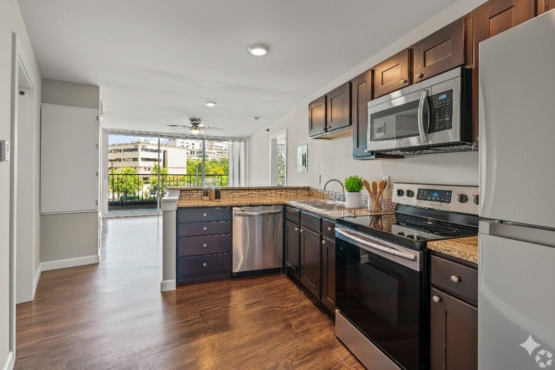 The View Tower in Shreveport, LA - Foto de edificio