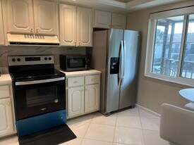 3631 Arctic Cir in Naples, FL - Building Photo