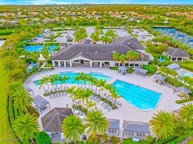 4171 Crescent Ct in Naples, FL - Building Photo