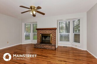 4158 Fox Crossing Dr in Florissant, MO - Foto de edificio - Building Photo