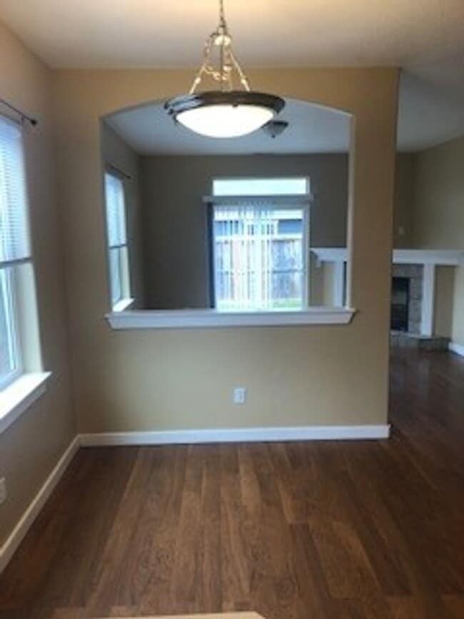 3845 NE Somerset Dr in Albany, OR - Building Photo - Building Photo