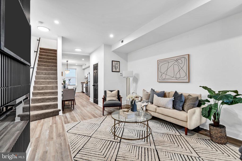 3202 McElderry St in Baltimore, MD - Building Photo