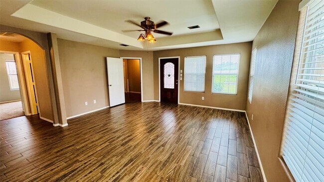 property at 4007 Hunter's Ridge Dr