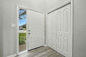 5081 Holly Farms Dr in Virginia Beach, VA - Building Photo - Building Photo