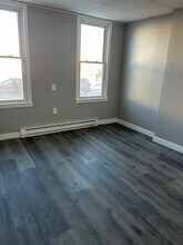 66 Jefferson St, Unit 1st floor in Troy, NY - Building Photo - Building Photo