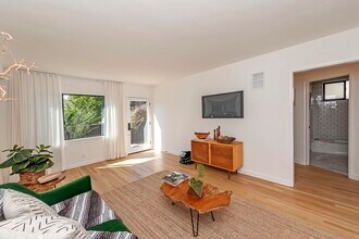 1964 Vista Del Mar Ave in Los Angeles, CA - Building Photo - Building Photo