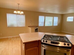 1118 Park Ave in Bremerton, WA - Building Photo - Building Photo