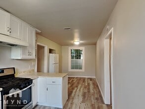 355 Henry St in Oakland, CA - Building Photo - Building Photo