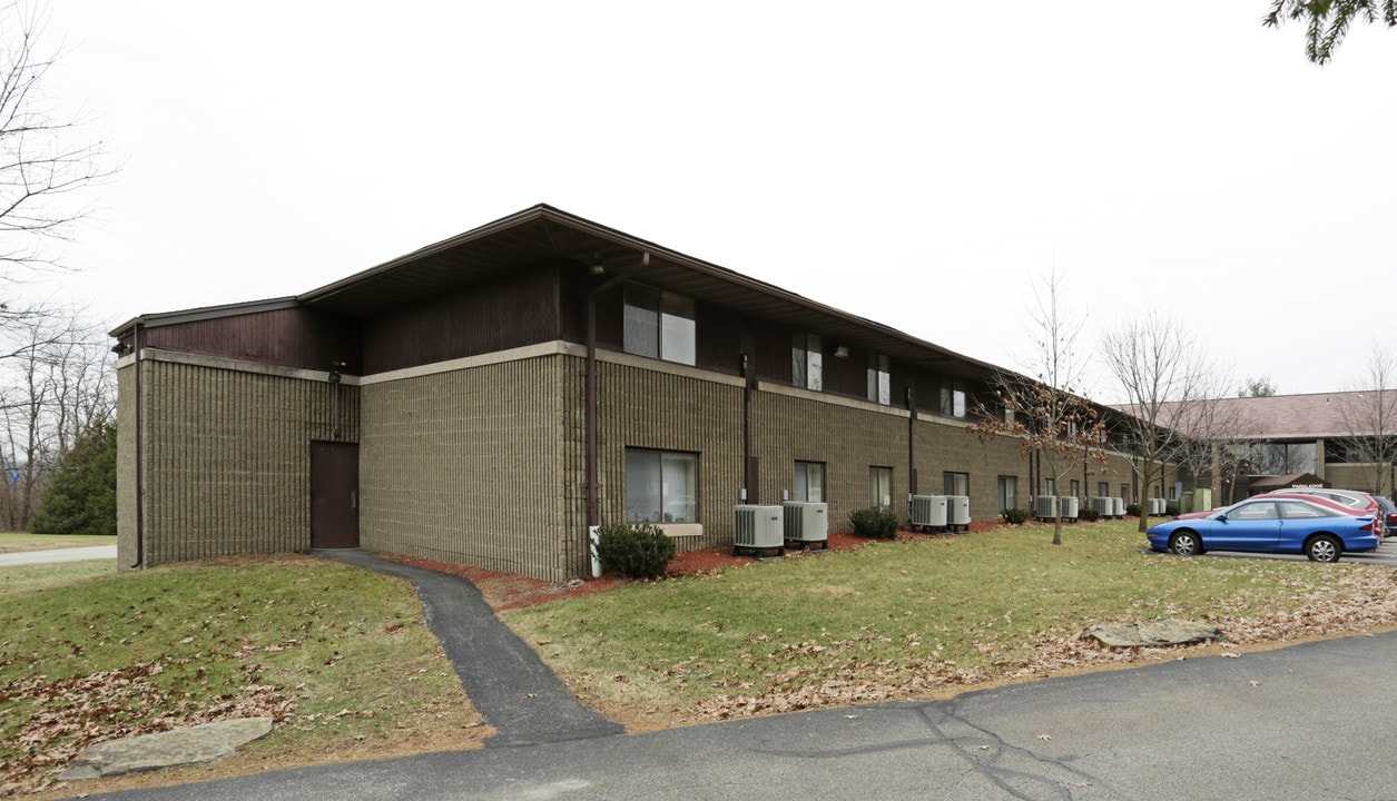 Parkledge Arms in North Versailles, PA - Building Photo