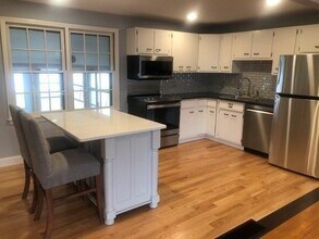 60 Bridge St in Hatfield, MA - Building Photo - Building Photo