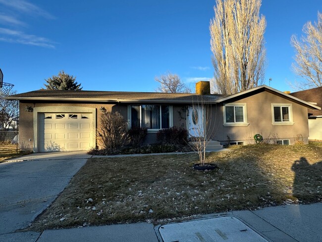 property at 196 Copper St