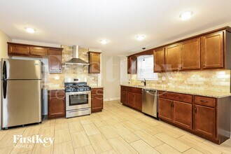 1018 E 161st Pl in South Holland, IL - Building Photo - Building Photo