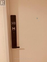 3900 Confederation Pkwy in Mississauga, ON - Building Photo - Building Photo