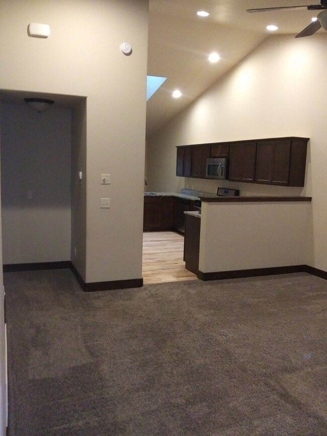 property at 895 Longbow Ln