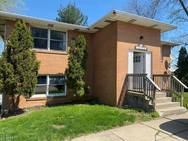 property at 141 Pikeview Rd