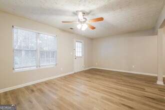 3904 Waldrop Ln in Decatur, GA - Building Photo - Building Photo