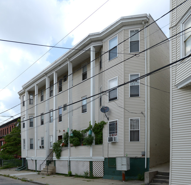 31 Greeley St in Providence, RI - Foto de edificio - Building Photo