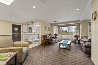 Leamington Towers in Leamington, ON - Building Photo - Building Photo