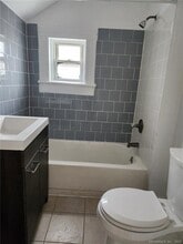 233 Monroe St in Bridgeport, CT - Building Photo - Building Photo