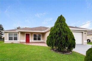 2713 29th St SW in Lehigh Acres, FL - Building Photo