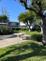 1221 Bee, Unit 63 in Santa Ana, CA - Building Photo