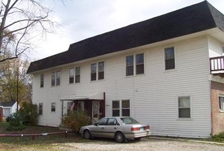 River Place Apartments in Flat Rock, MI - Building Photo - Building Photo