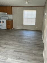 49 Mallard Ave NE in Fort Walton Beach, FL - Foto de edificio - Building Photo