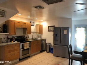 2025 S Granada Dr in Tempe, AZ - Building Photo - Building Photo