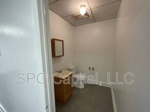 5 Center Square in Hanover, PA - Building Photo - Building Photo