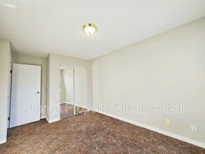 25 Akinsdale Gardens in St. Albert, AB - Building Photo - Building Photo