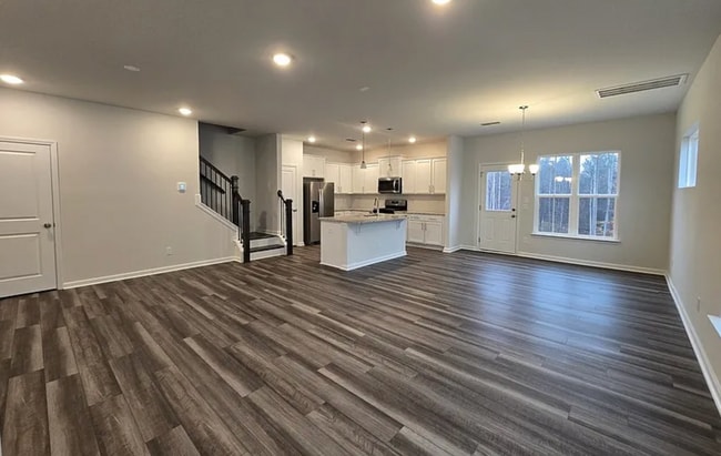 4033 Beckton Trl in Jamestown, NC - Foto de edificio - Building Photo