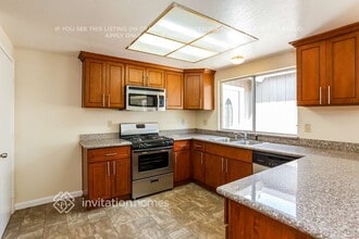 131 Regent Dr in Pittsburg, CA - Building Photo - Building Photo