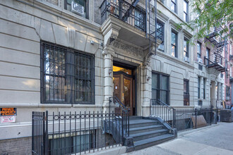 230 E 27th St in New York, NY - Foto de edificio - Building Photo