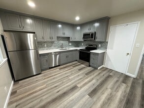 926 Desert Isle Dr in San Jose, CA - Building Photo - Building Photo