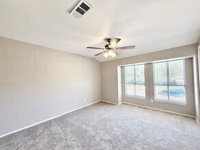 7980 Grove Ridge Dr in Houston, TX - Building Photo - Building Photo